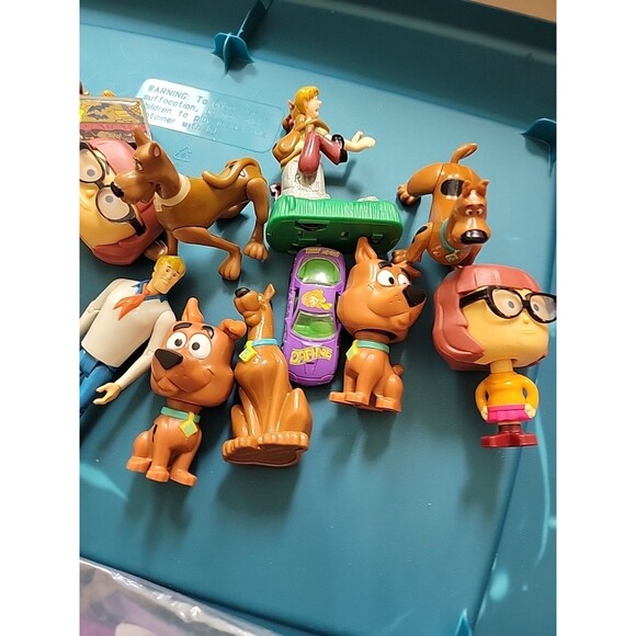 Scooby Doo & the Gang Lot Figures Fred shaggy Velma  Mixed toys - Picture 3 of 11
